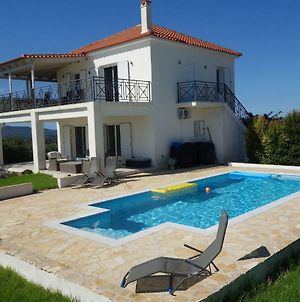 Elegant Villa In Evangelismos With Pool Garden Near Seabeach Methoni  Exterior photo