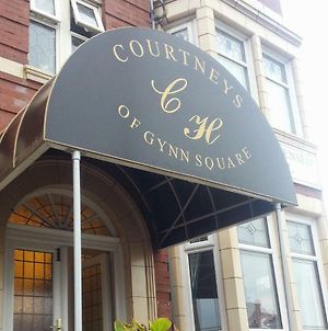 Courtneys Of Gynn Square Bed & Breakfast Blackpool Exterior photo