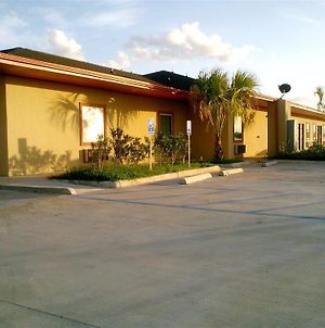 Americas Best Value Inn Extended Stay Dilley Exterior photo