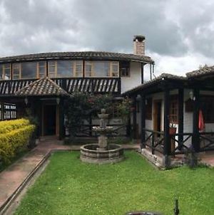 El Descanso “The Rest” Otavalo Exterior photo