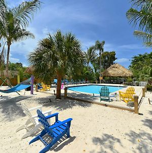 Siesta Key Palms Resort Sarasota Exterior photo