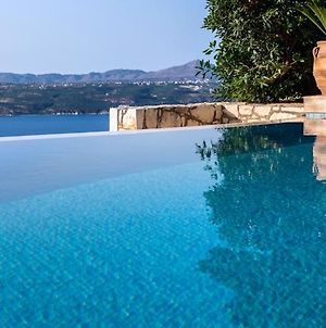 Villa Silvia Heated Pool & Jacuzzi Megala Chorafia Exterior photo