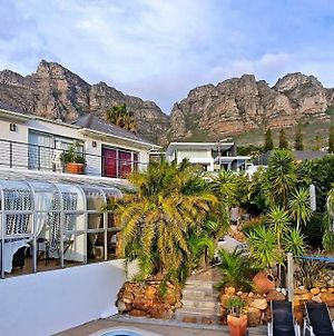 Villa Surprise Guesthouse Cape Town Exterior photo