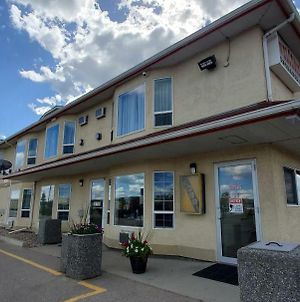Western Budget Motel Cold Lake Exterior photo