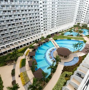 Withus Condotel At Shell Residences Pasay Exterior photo