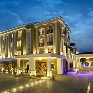Four Vedas Hotel & Resort Siliguri Exterior photo