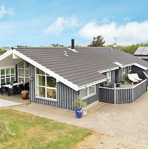 Picturesque Seaside Holiday Home In L Kken With Whirlpool Lokken Exterior photo
