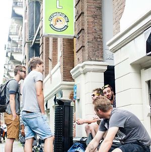 The Flying Pig Uptown Hostel Amsterdam Exterior photo