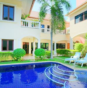 Pattaya Holiday Villas Exterior photo