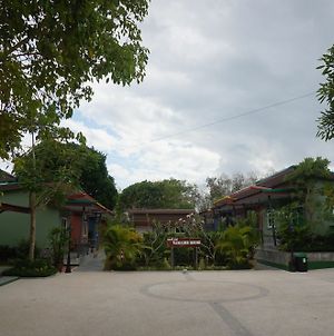 Namadee House Hotel Mai Khao Exterior photo