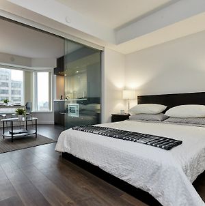 Atlas Suites - Yorkville Furnished Apartments Toronto Exterior photo