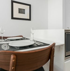 Posh 1Br In Downtown Mtl By Sonder Apartment Montreal Exterior photo