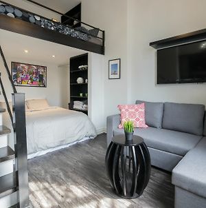 Applewood Suites - Modern Paradise Loft Toronto Exterior photo