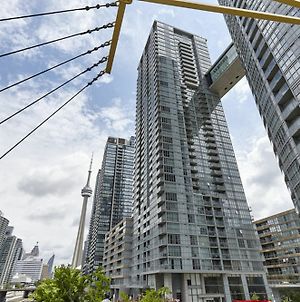 N2N Suites - Downtown City Suites Toronto Exterior photo