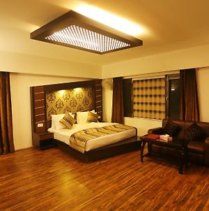 22 Enclave By Evoke Lifestyle Hotel Srinagar  Exterior photo