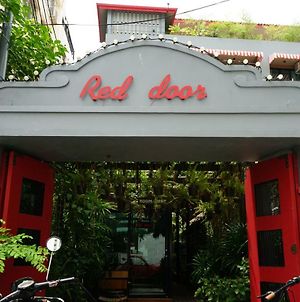 Red Door Hotel Bangkok Exterior photo