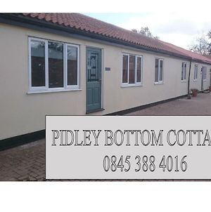 Pidley Bottom Cottages & Shepherd'S Huts - Self Catering Apartments - Fully Furnished And Equipped - Private Kitchen - Hot Tub & Sauna Available Exterior photo