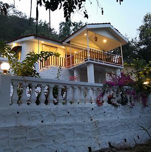 White House By Ekdant Holiday Home Alibag Exterior photo