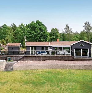 Stunning Home In Boxholm With 4 Bedrooms, Sauna And Wifi Blavik Exterior photo