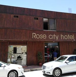 Rose City Hotel Wadi Musa Exterior photo