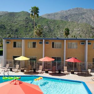 Delos Reyes Palm Springs Motel Exterior photo