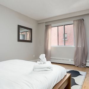 Hip 2Br In Downtown Mtl By Sonder Apartment Montreal Exterior photo