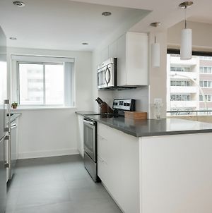 Vibrant 2Br In Downtown Mtl By Sonder Apartment Montreal Exterior photo