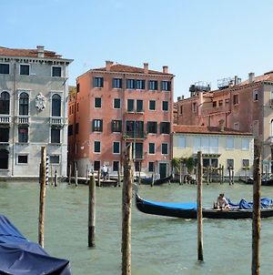 Charming Apartment On Grand Canal Venice Exterior photo