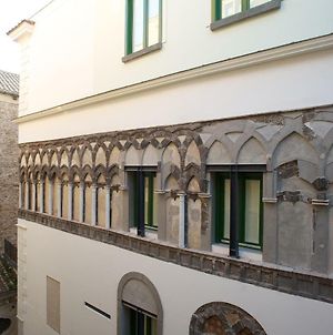 Haripergo Apartments Salerno Exterior photo