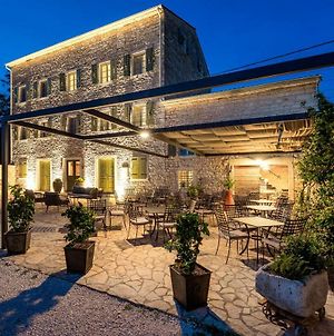 Relais And Wine San Tommaso (Adults Only) Hotel Bale Exterior photo