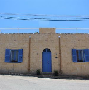 Simar Villa Qala Exterior photo