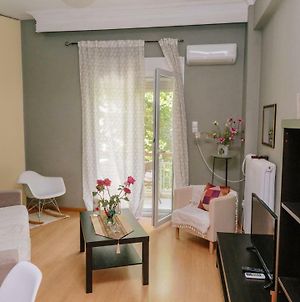 Cosy Apartment In The Centre Of Komotini Exterior photo