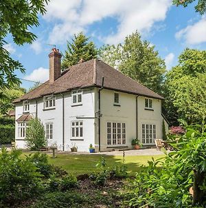 Large Family Home With Beautiful Gardens - Dog'S Welcome! Arundel Exterior photo