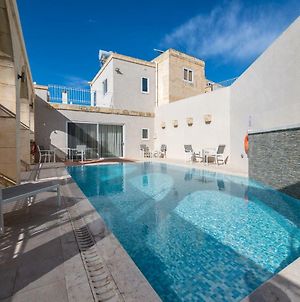 Zeppi'S Luxury Holiday Farmhouse With Private Pool Gharb  Exterior photo