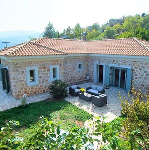 Villa Serenis Porovitsa Exterior photo