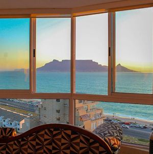 Oceanview Holiday Accommodation Bloubergstrand Exterior photo
