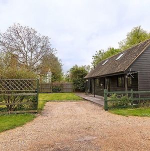 Walnut Lodge Cambridge  Exterior photo
