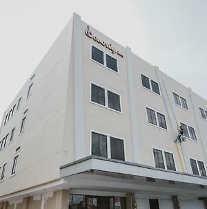Reddoorz Plus Near Ferry Terminal Batam Center Hotel Exterior photo