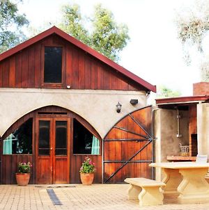 Outback Cellar & Country Cottage Dubbo Exterior photo