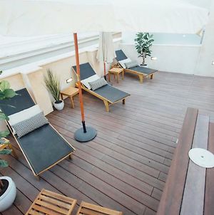 One&Lux Byron Suites Seville Exterior photo
