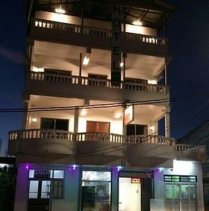 Hotel Midnight Paramaribo Exterior photo