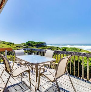 Chris'S Oceanfront Getaway Villa Rockaway Beach Exterior photo
