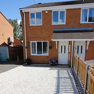 Hinckley Home Sleeps 6 Complete House Leicester Exterior photo