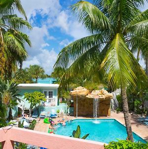 Lighthouse Resort Inn & Suites Fort Myers Exterior photo