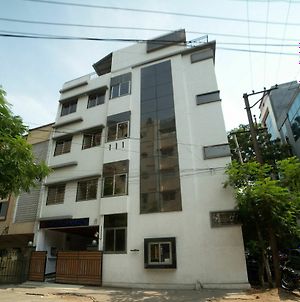 Hill View Begumpet Bed & Breakfast Hyderabad Exterior photo