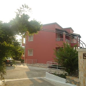 Villa Bambas Karousades  Exterior photo