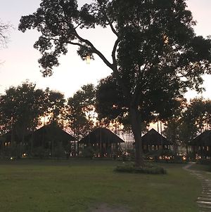 Inle Resort And Spa Villa Nyaung Shwe Exterior photo