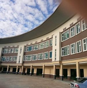 D Arc Hotel Kota Kinabalu Exterior photo