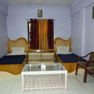 Hotel Eagle Executive Pimpri-Chinchwad Exterior photo