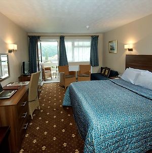 Best Western Royal George Hotel Chepstow Exterior photo